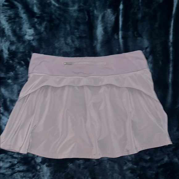 Lululemon Play Off The Pleats Skirt *13"
Graphite Purple  size 6 - Picture 4 of 8